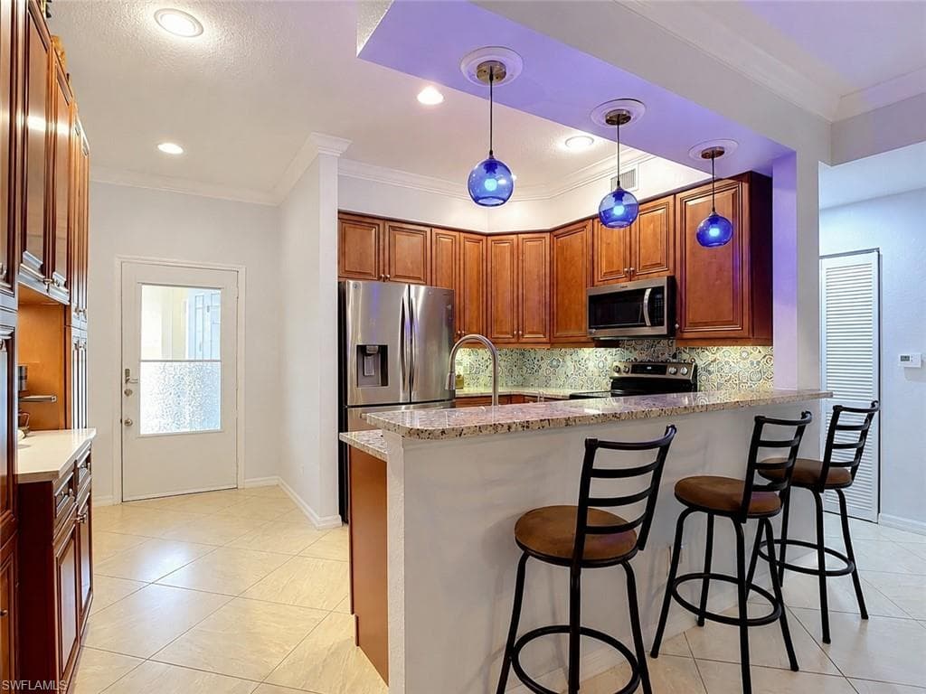1051 Winding Pines CIR 105-10