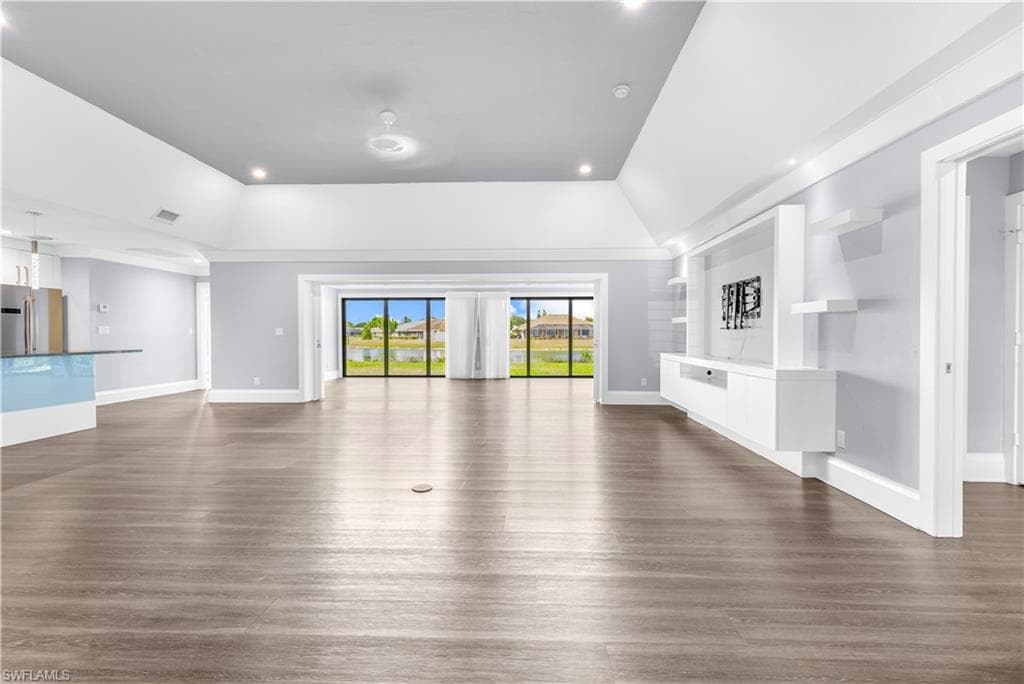 9882 Campbell CIR-42