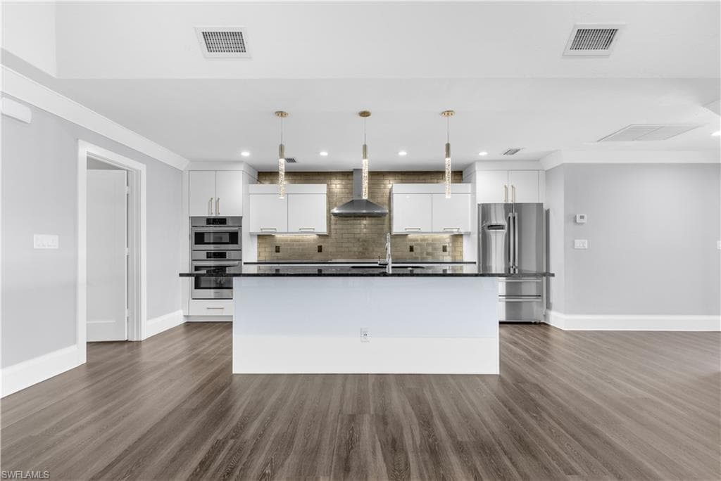 9882 Campbell CIR-11