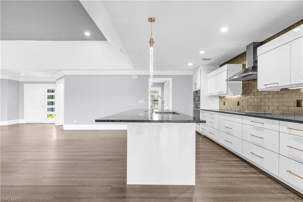 9882 Campbell CIR-9