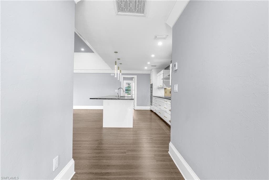 9882 Campbell CIR-39