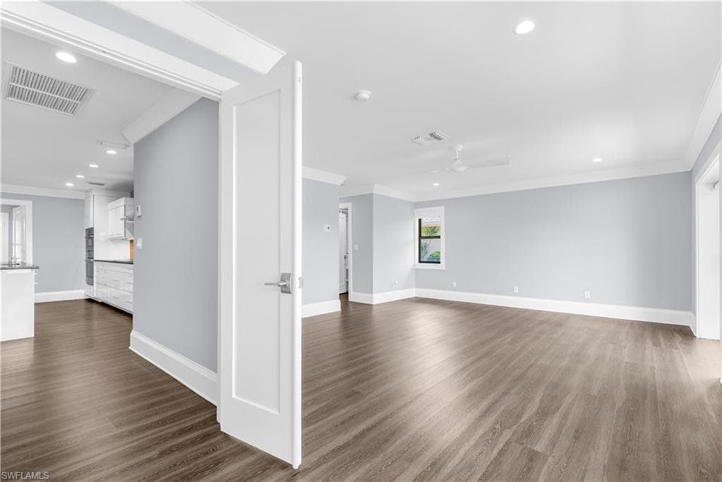 9882 Campbell CIR-38