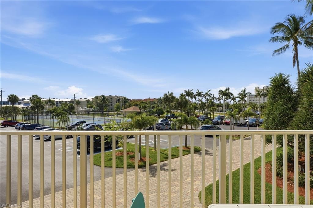 7300 Estero BLVD 102-27