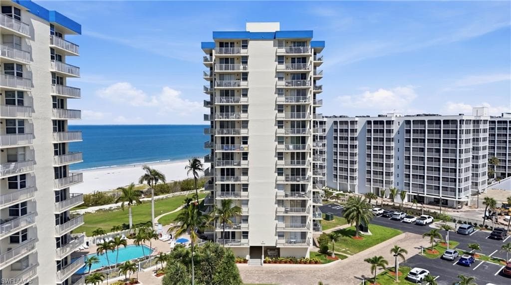 7300 Estero BLVD 102-33