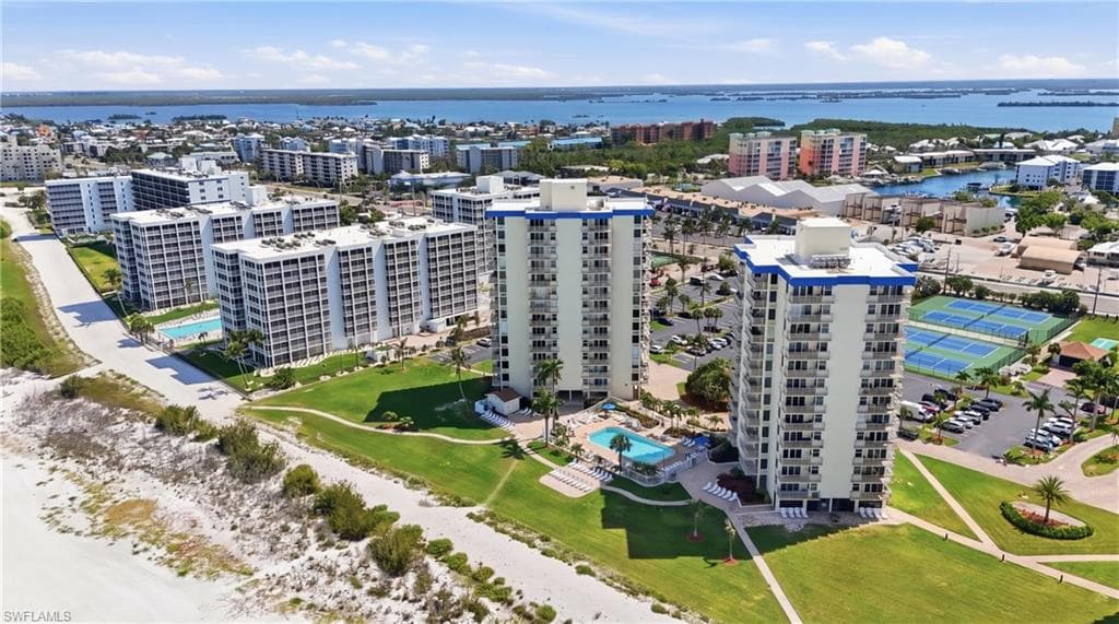 7300 Estero BLVD 102-40