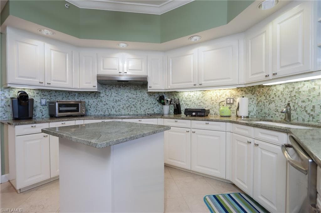 8990 Bay Colony DR 1002-7