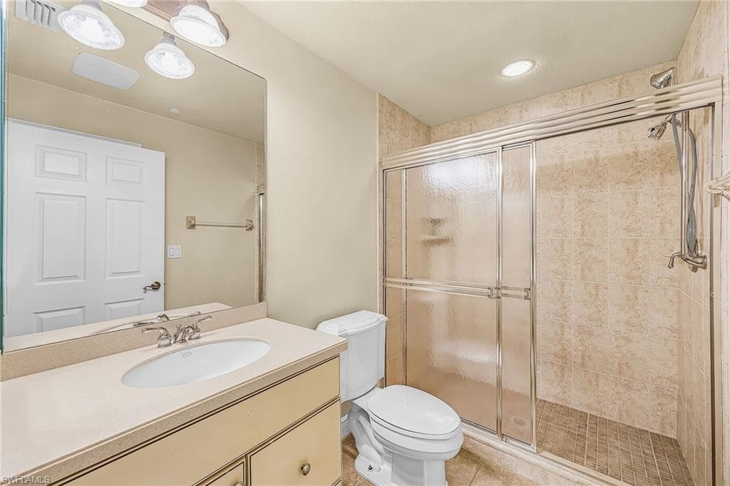 4235 SE 20th PL C503-33