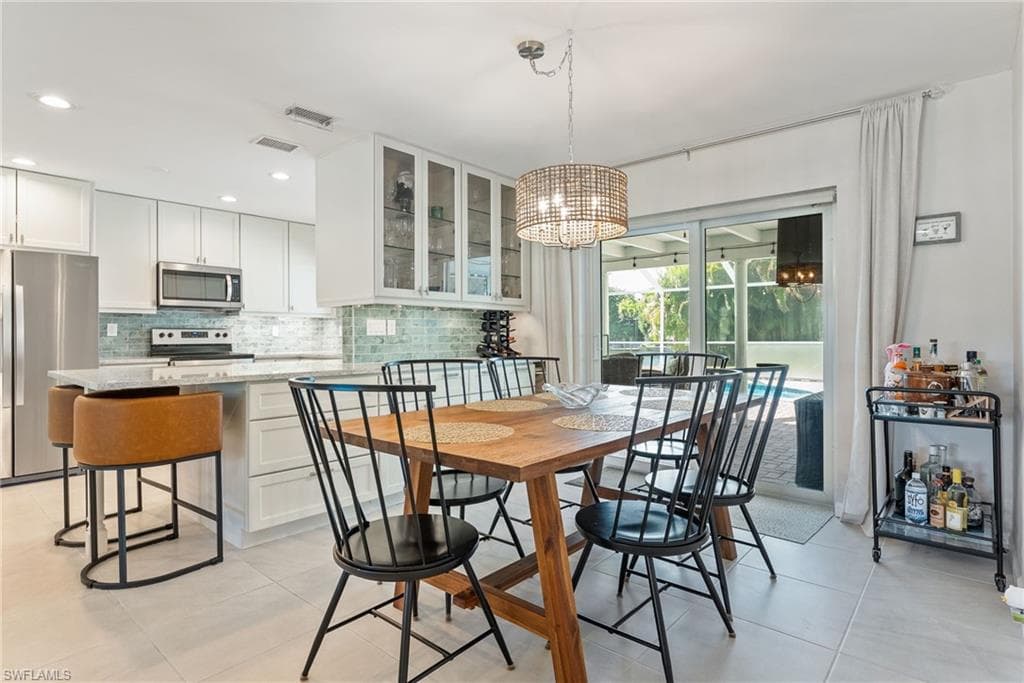 2025 SE 39th ST-12