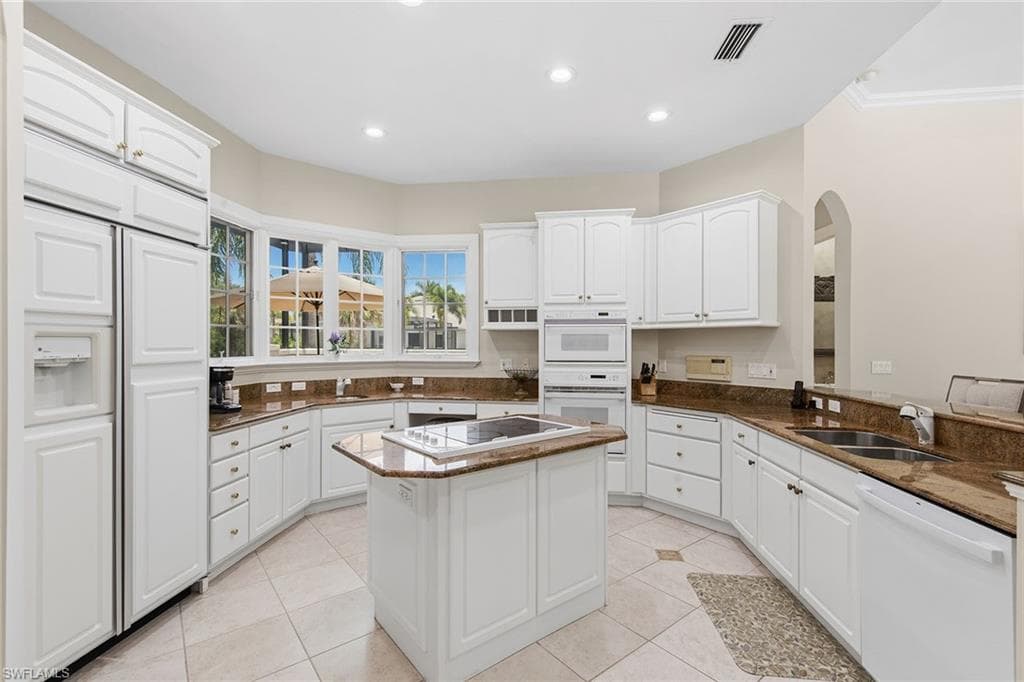 4661 Idylwood LN-10