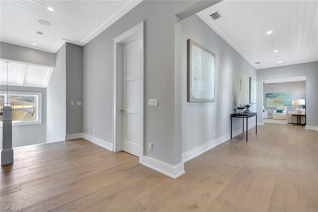 160 Broad AVE S-34