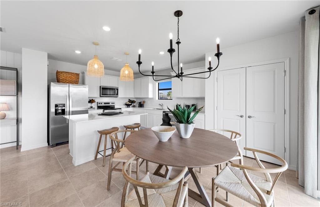 605 Oasis Lake PL-9