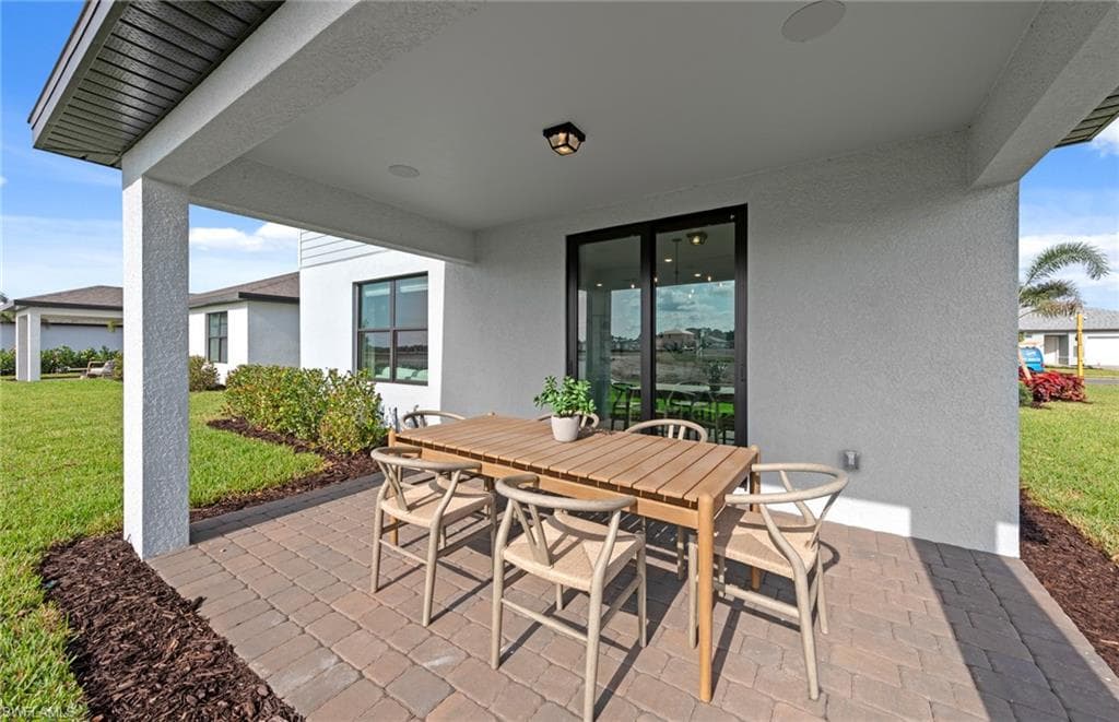 605 Oasis Lake PL-32