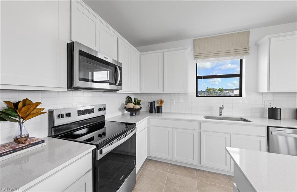 605 Oasis Lake PL-7
