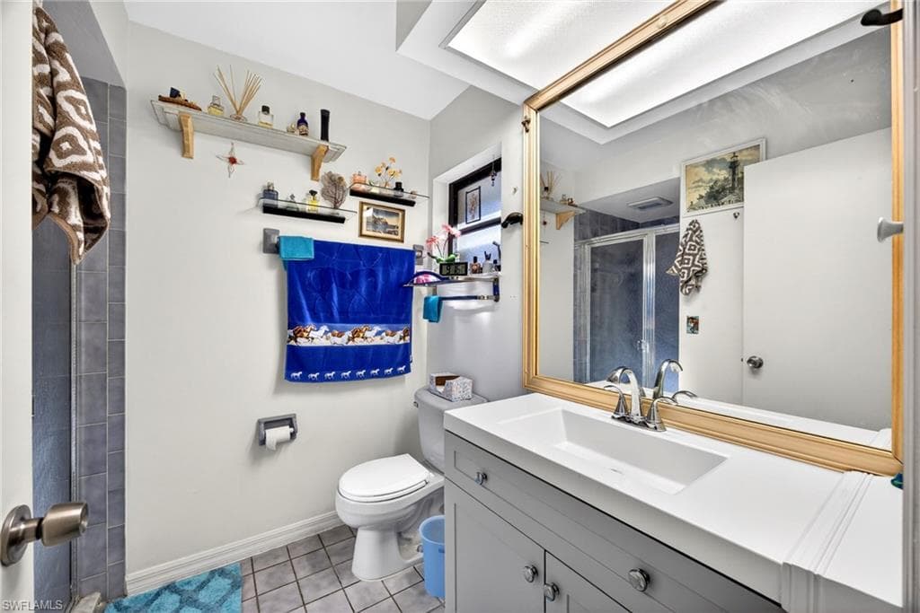339 W Mariana AVE-16