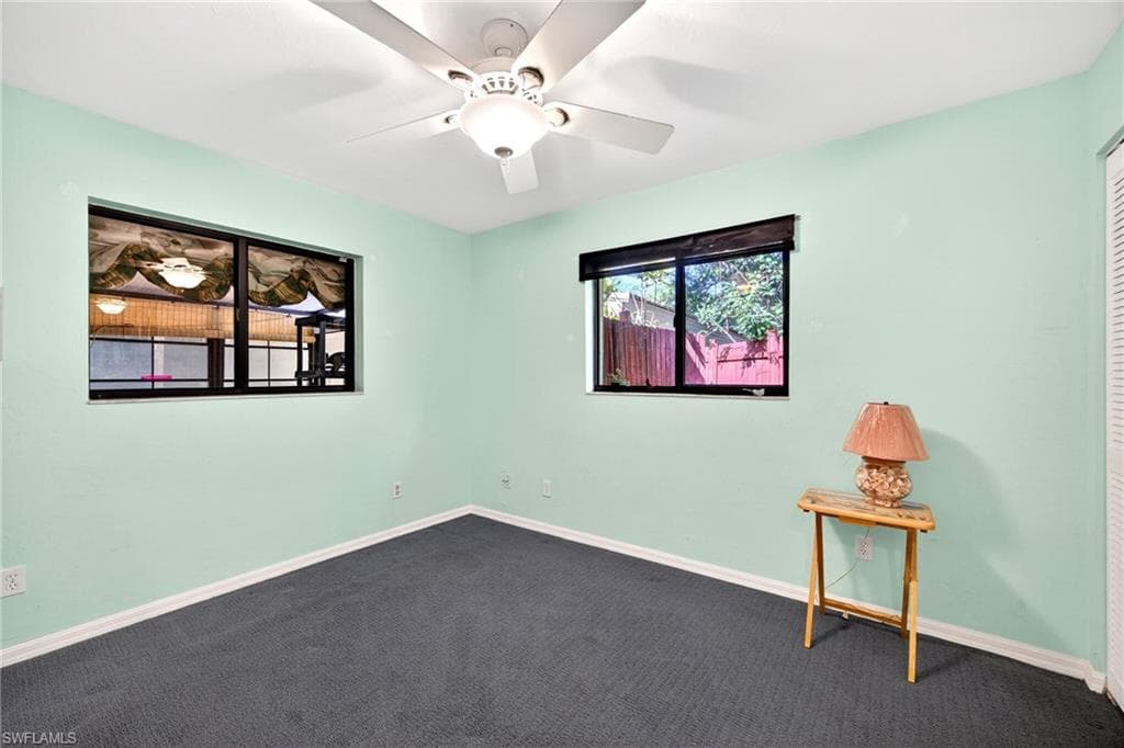 339 W Mariana AVE-21