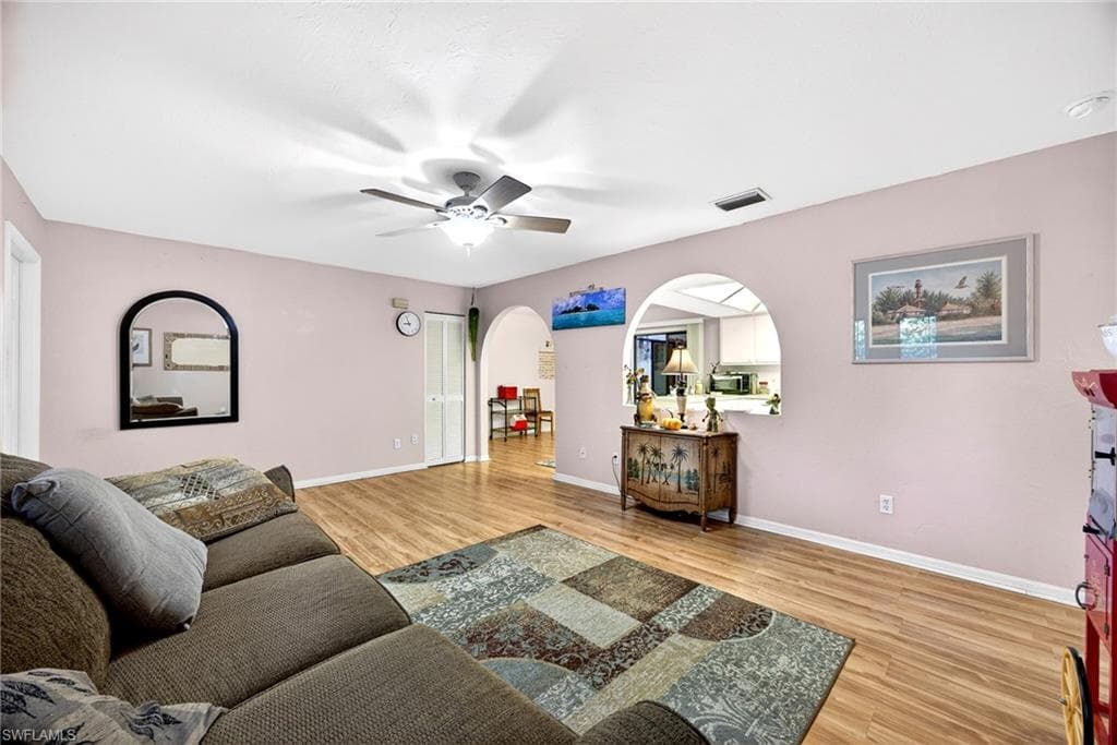 339 W Mariana AVE-4