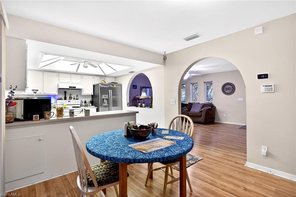339 W Mariana AVE-13