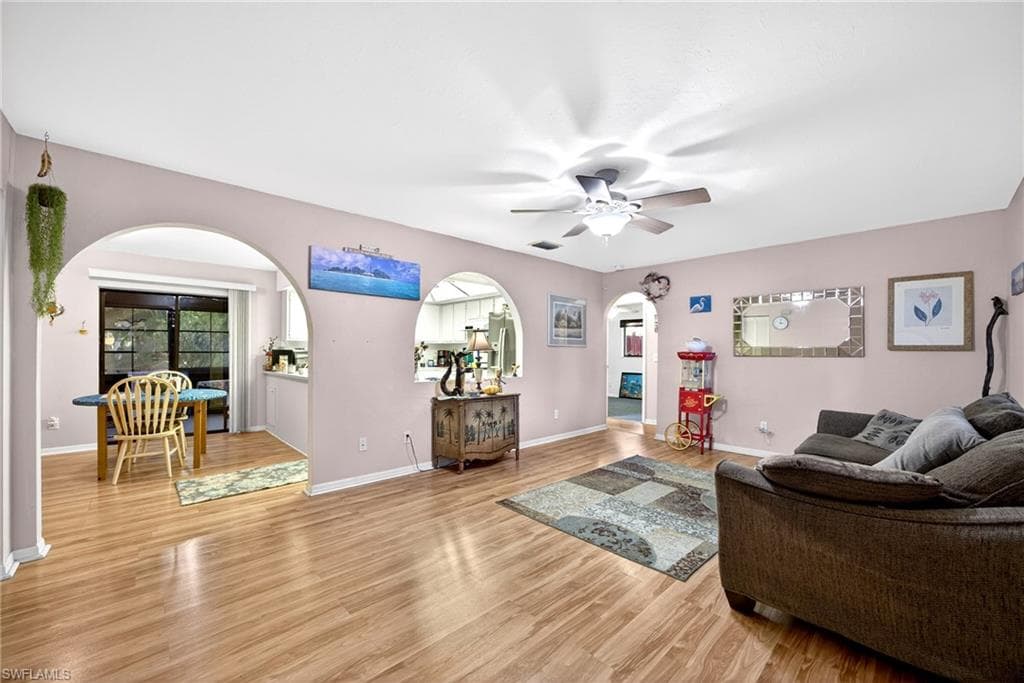 339 W Mariana AVE-3