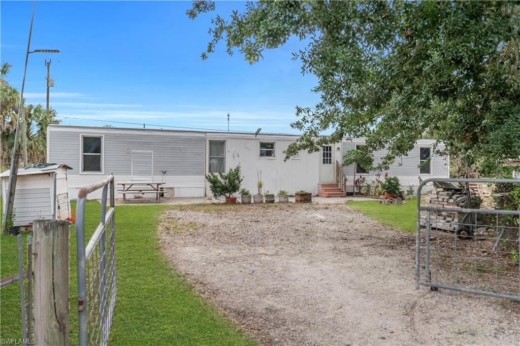 8106 Penny DR-1