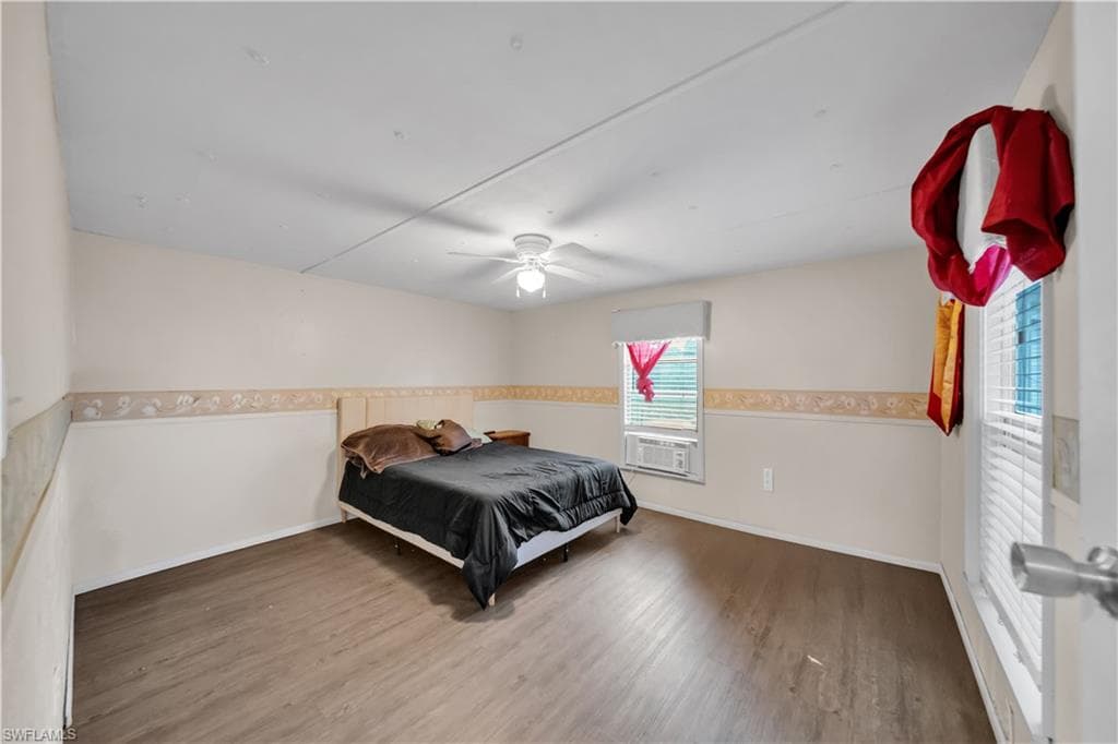 8106 Penny DR-21