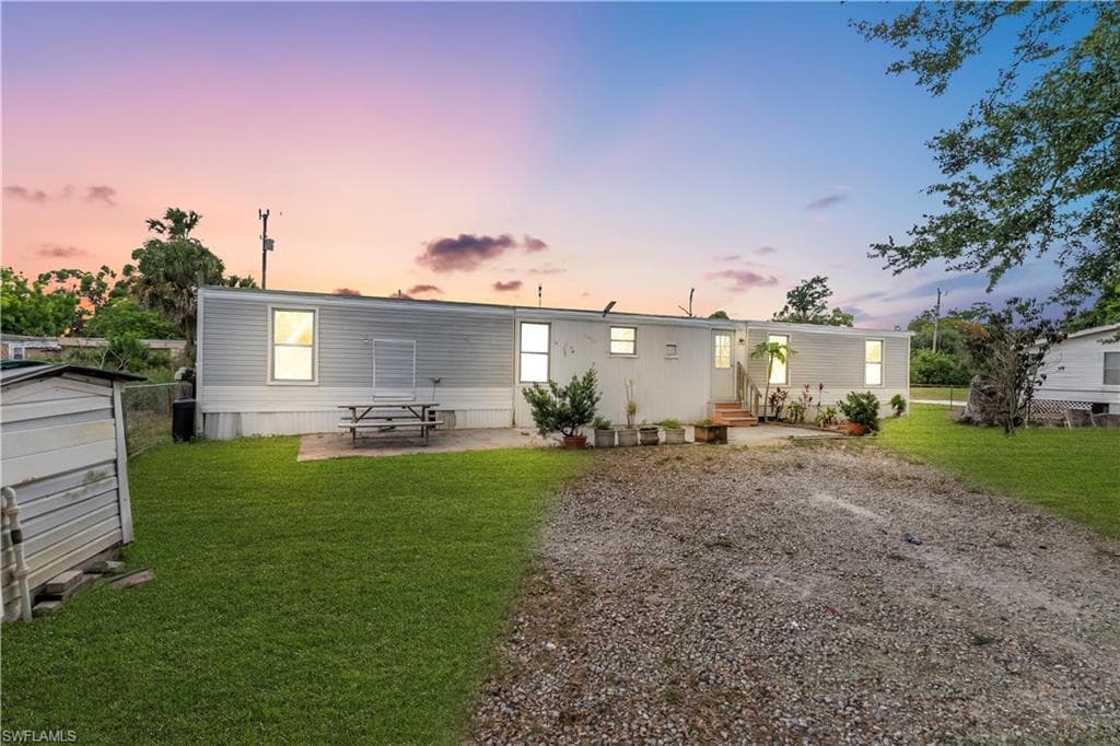 8106 Penny DR-4