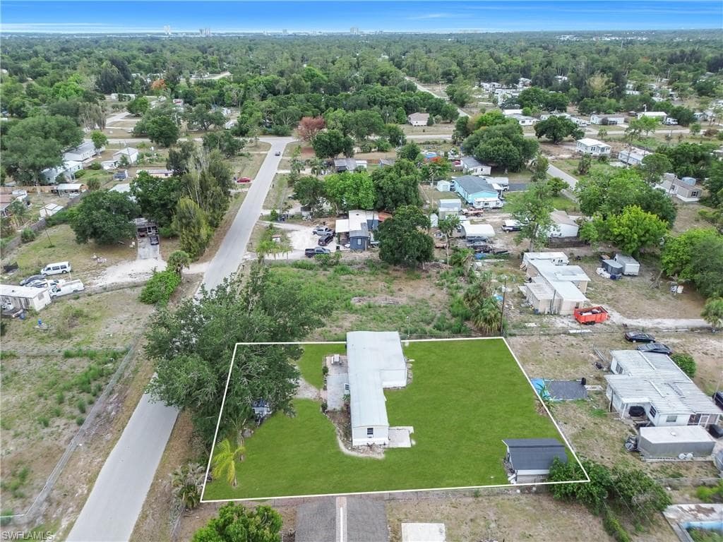 8106 Penny DR-33