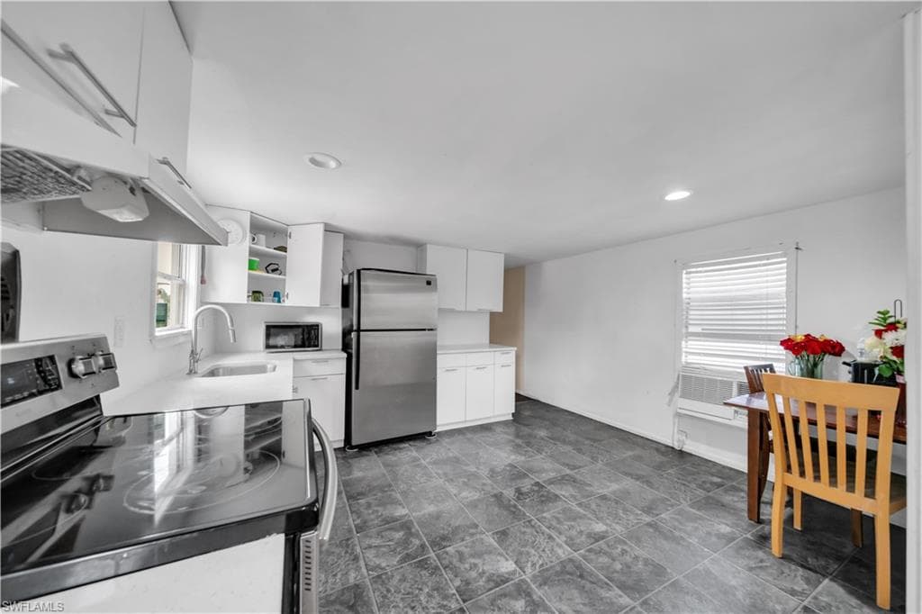 8106 Penny DR-9