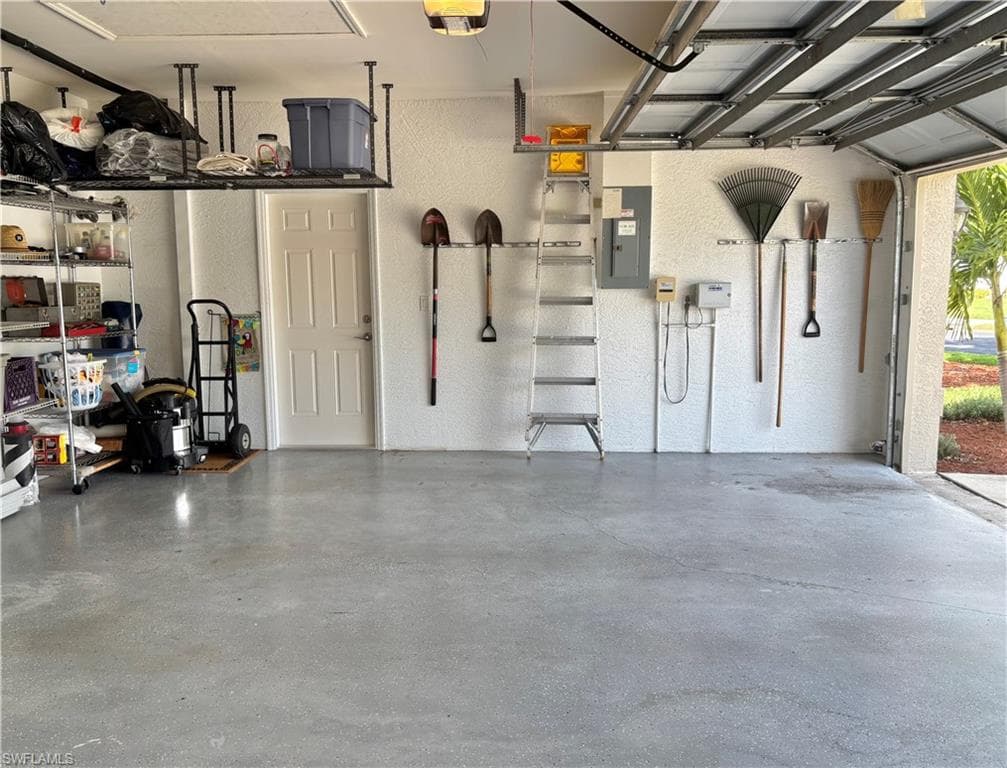 12530 Strathmore LOOP-38
