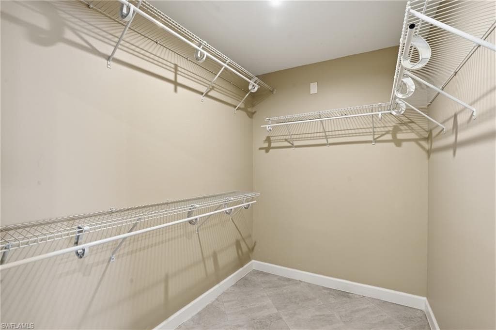 13794 River Forest DR-23