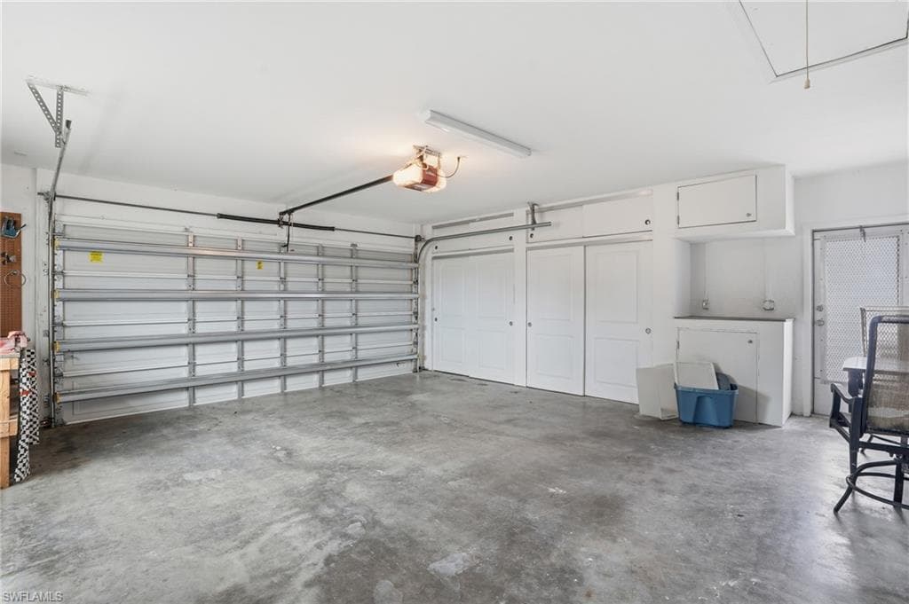 13794 River Forest DR-32