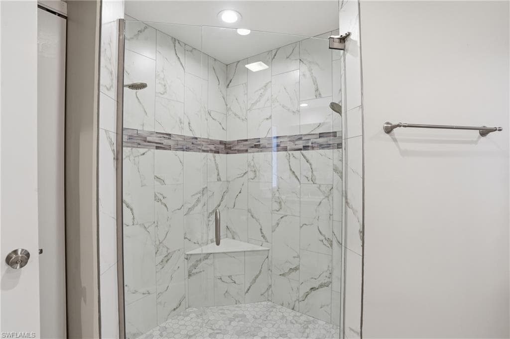 13794 River Forest DR-20