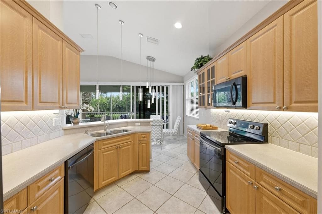 6822 Ascot DR 202-8