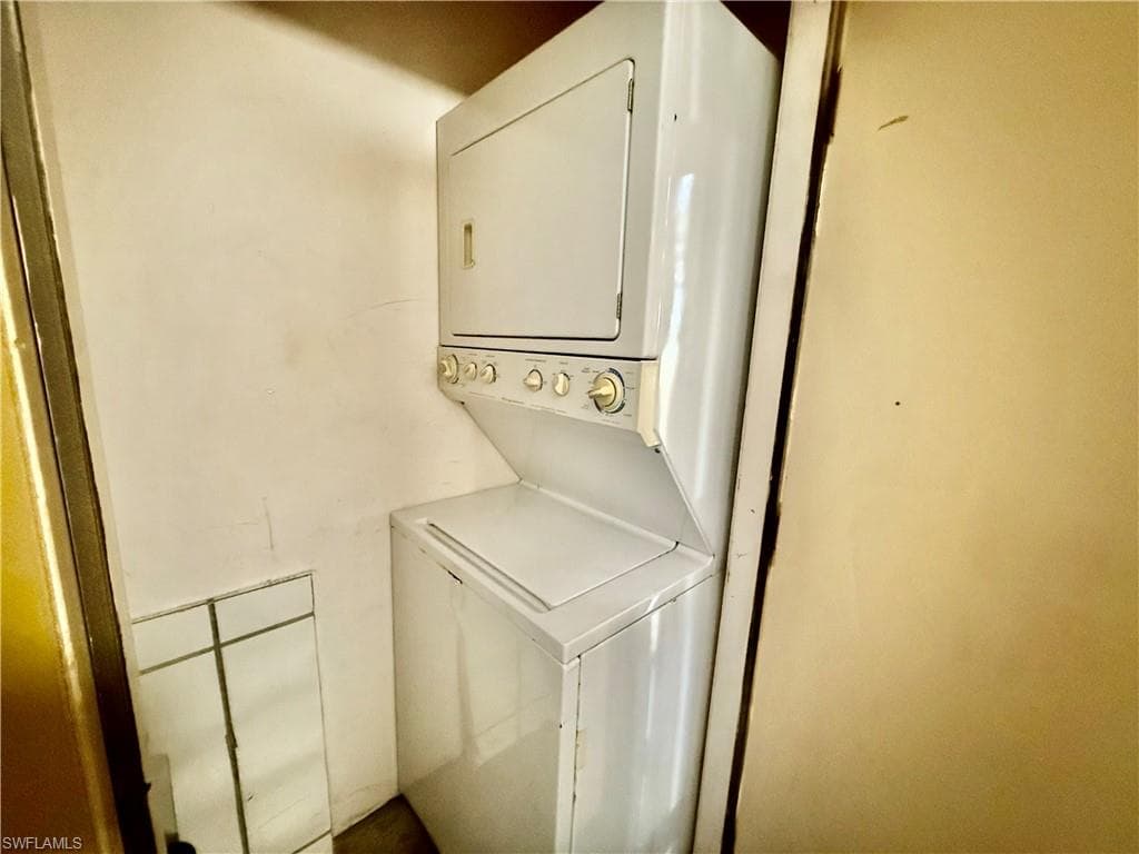 2133 Golfside Village DR-18