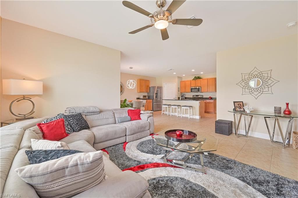 2877 Apple Blossom DR-4