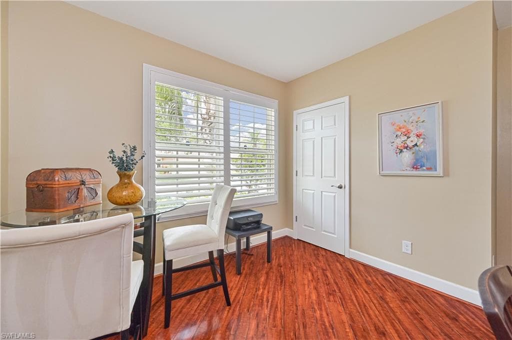 2877 Apple Blossom DR-17