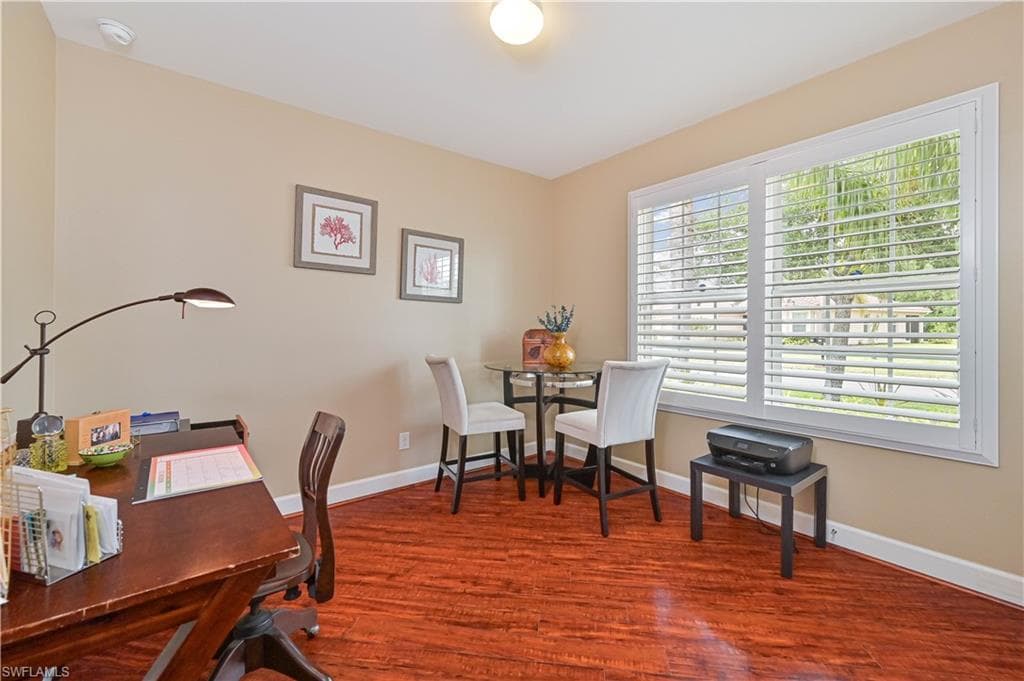 2877 Apple Blossom DR-18