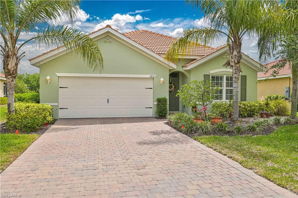 2877 Apple Blossom DR-39