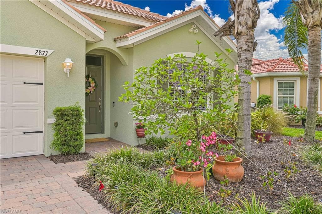 2877 Apple Blossom DR-38