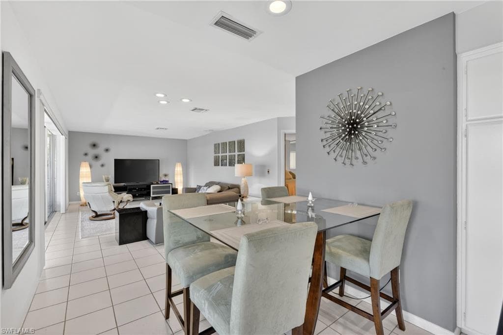 397 Parkway CT-17