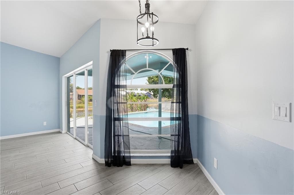 17306 Meadow Lake CIR-16