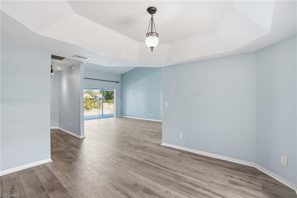 17306 Meadow Lake CIR-8
