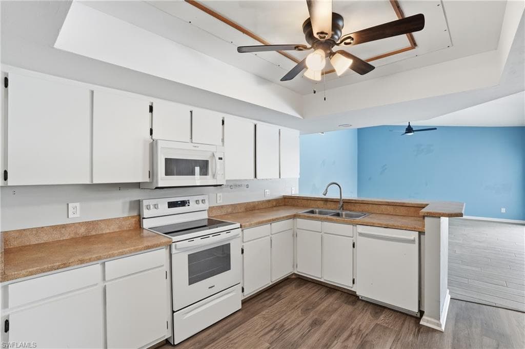 17306 Meadow Lake CIR-9
