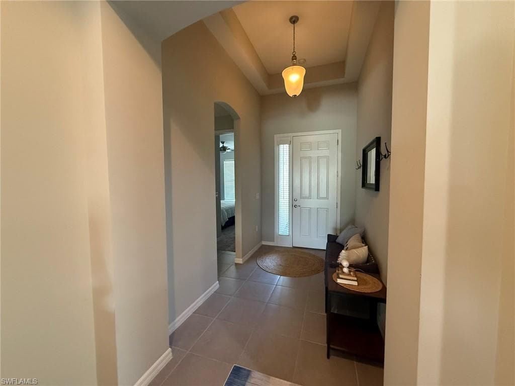 3916 King Edwards ST-5
