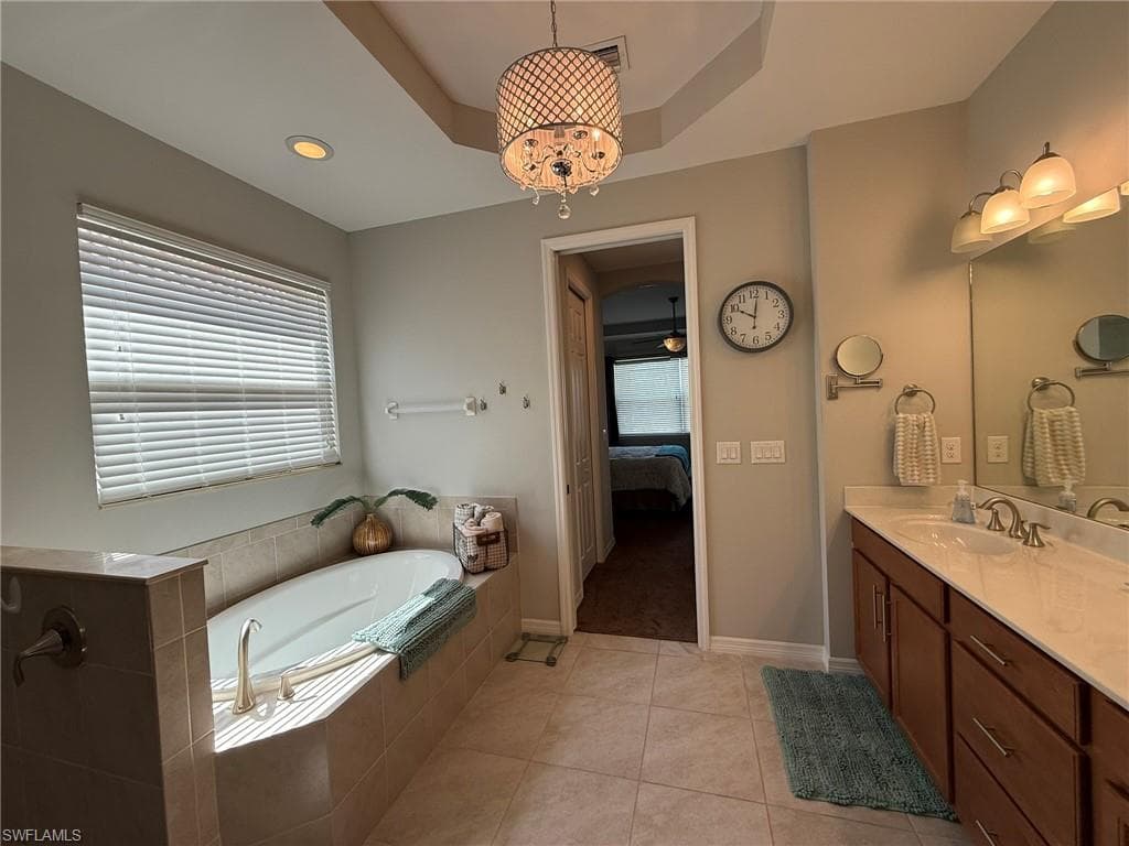 3916 King Edwards ST-25