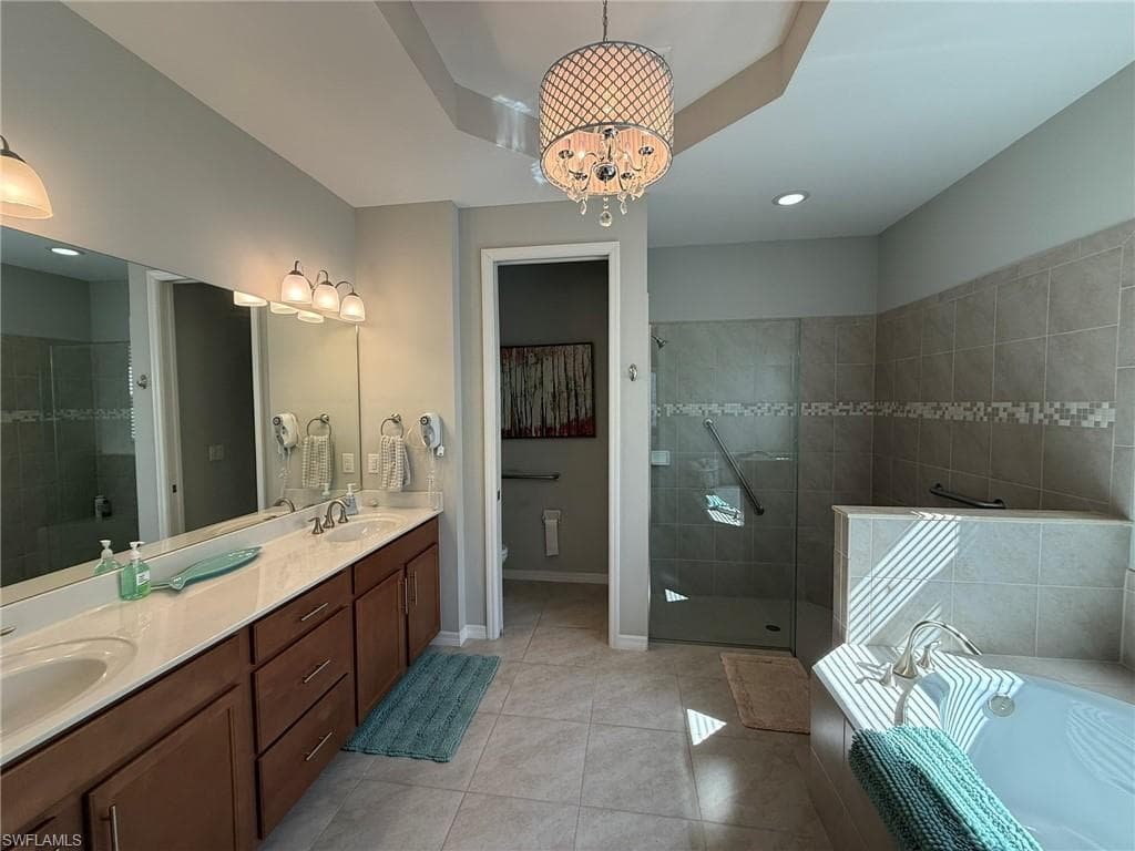 3916 King Edwards ST-23
