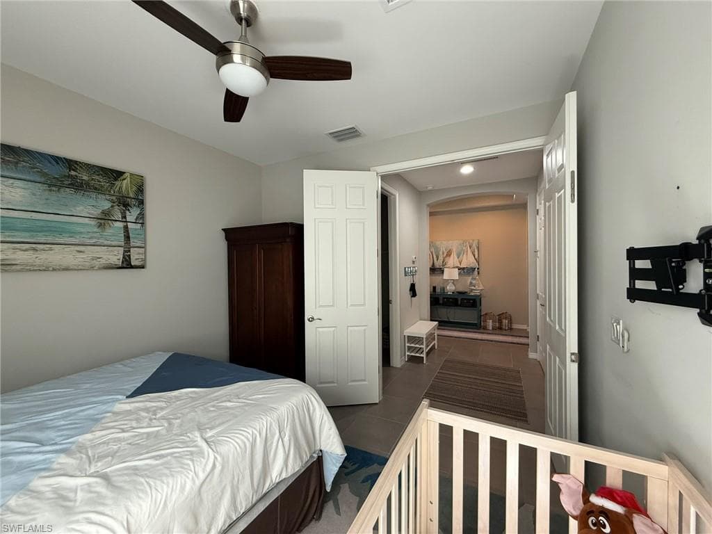 3916 King Edwards ST-10