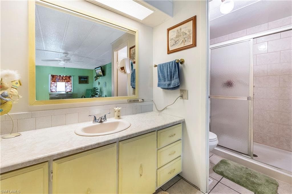 280 Grassy Key LN-12