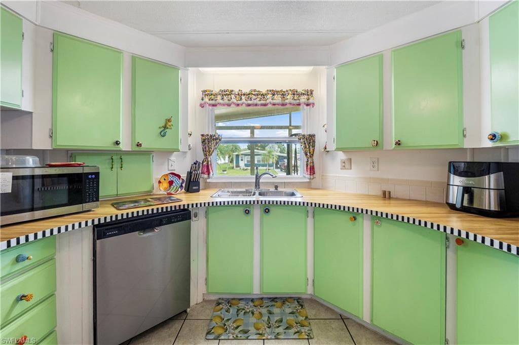 280 Grassy Key LN-4