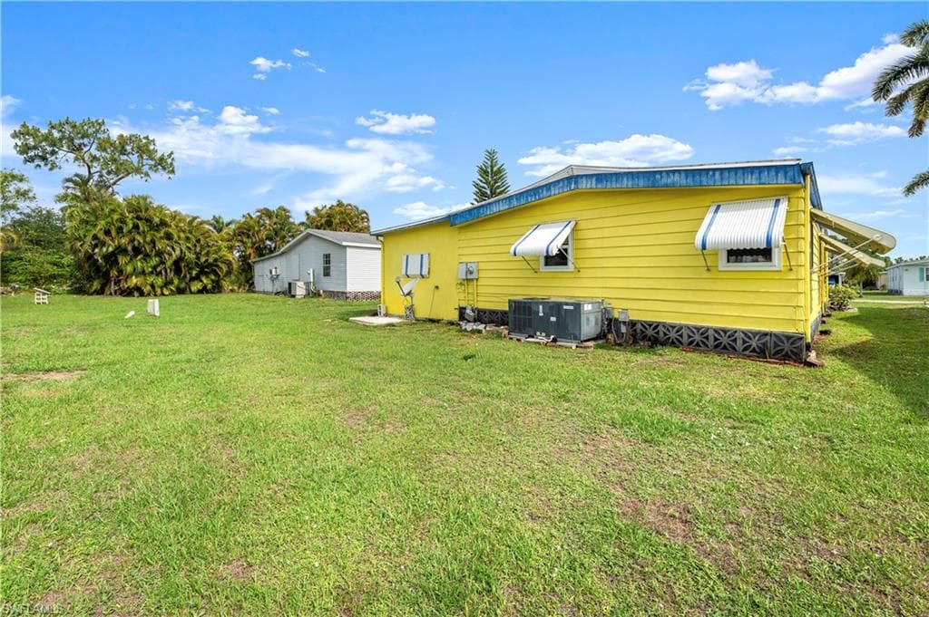 280 Grassy Key LN-17