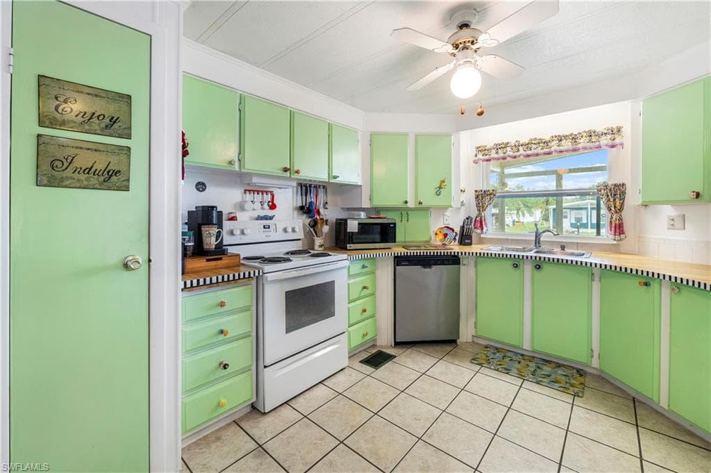 280 Grassy Key LN-3